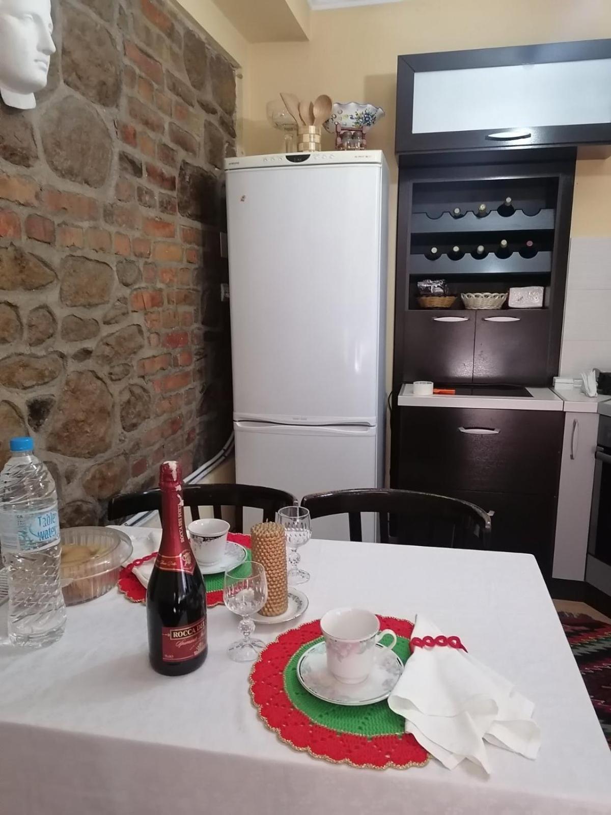 Tradicionale Violeta Villa Korce